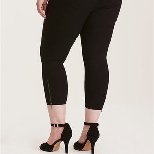 TORRID Cropped Skinny Zip Jeggings /Pants